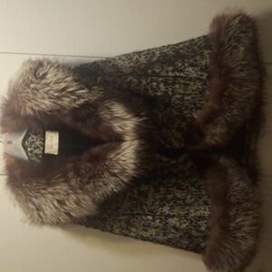 Jordan Marsh Black and Cream Cape